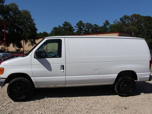 Used 2006 Ford E-250 and Econoline 250 image 4