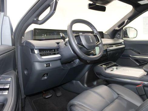 New 2025 Lincoln Navigator Reserve w/ Jet Appearance Package image 26