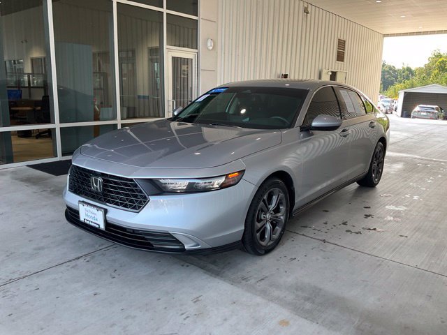 Used 2023 Honda Accord EX image 1