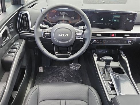 New 2025 Kia Sorento S w/ Panoramic Sunroof Package image 6