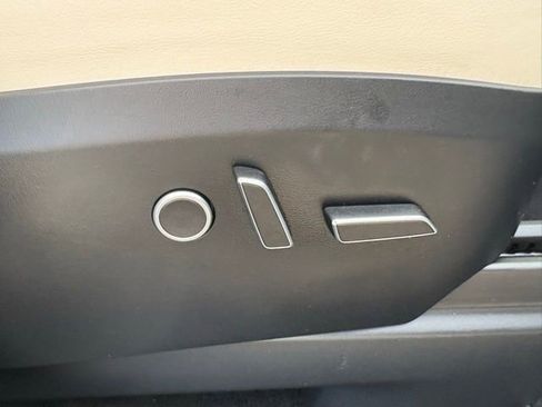 Used 2022 Tesla Model X Plaid image 36