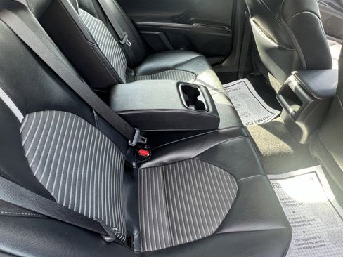 Used 2023 Toyota Camry SE image 13