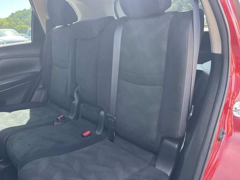 Used 2015 Nissan Rogue S AWD/4WD image 18