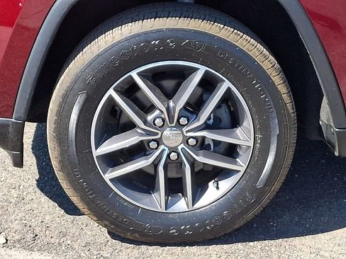 Used 2018 Jeep Grand Cherokee Limited AWD/4WD image 8