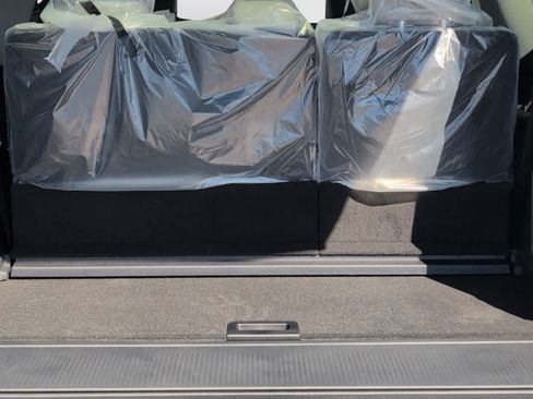 New 2026 Ford Expedition Active RWD image 11