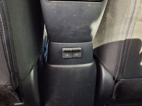 Used 2021 Nissan Versa S image 24