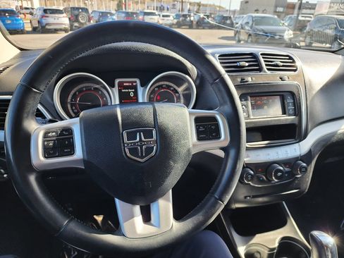 Used 2017 Dodge Journey SE w/ Flexible Seating Group image 17