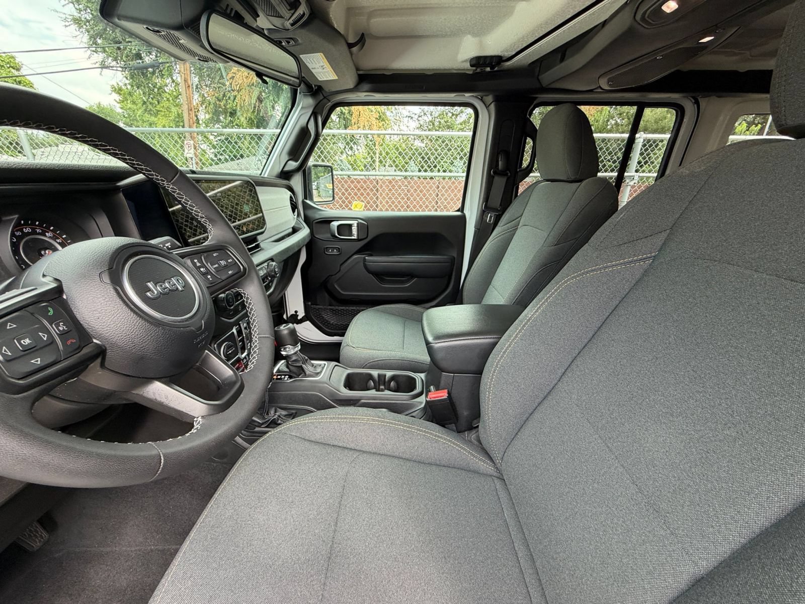 Used 2025 Jeep Wrangler Unlimited Sport AWD/4WD image 25