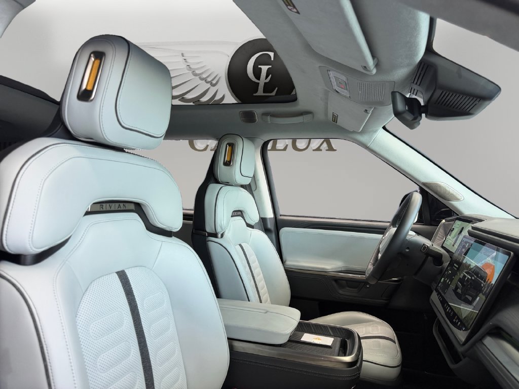Used 2025 Rivian R1S Adventure Dual AWD/4WD image 15
