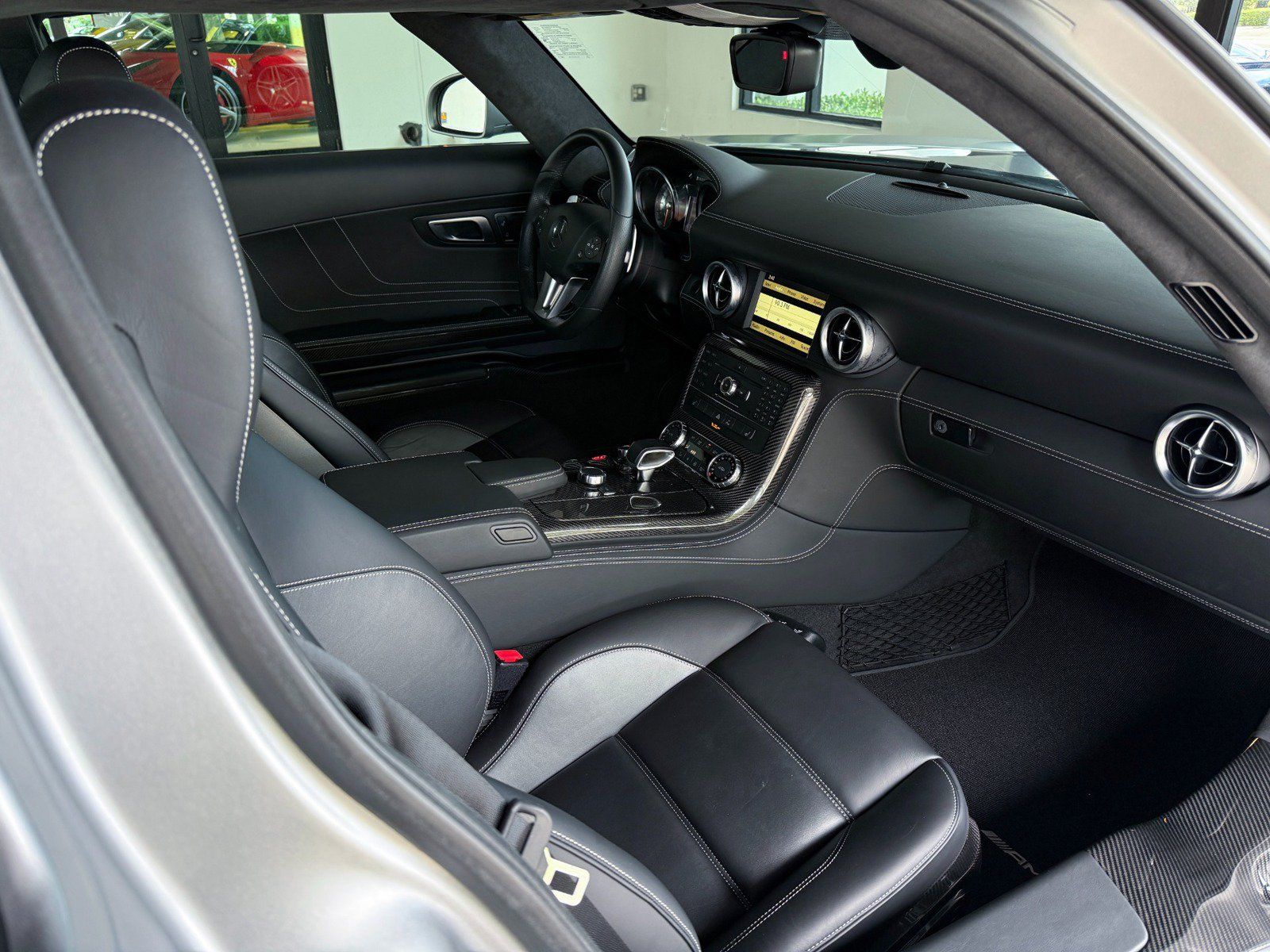 Used 2012 Mercedes-Benz SLS AMG Coupe image 29