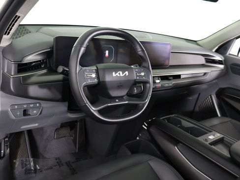 Used 2024 Kia EV9 Light RWD image 28