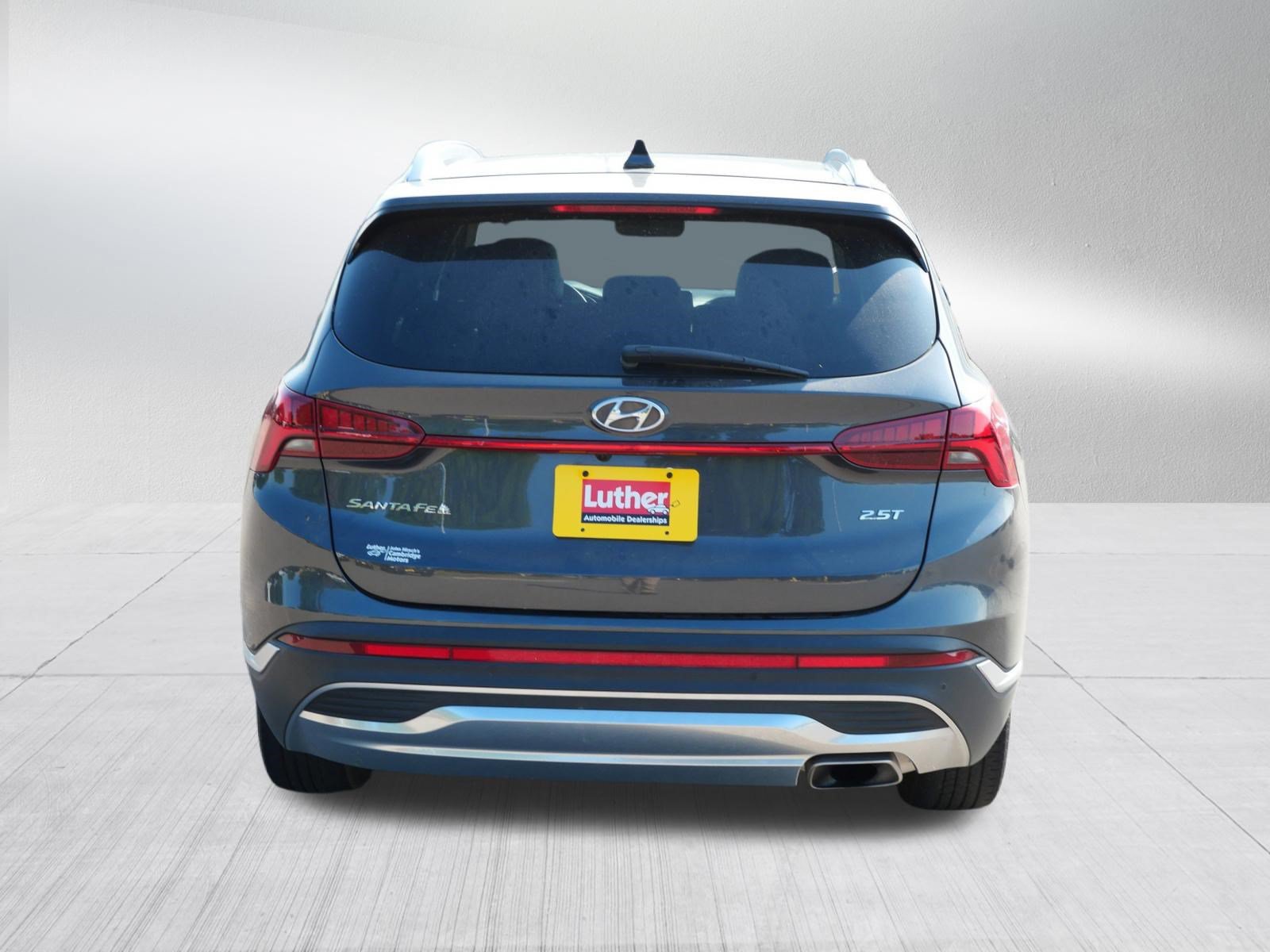 Used 2022 Hyundai Santa Fe Limited FWD image 6