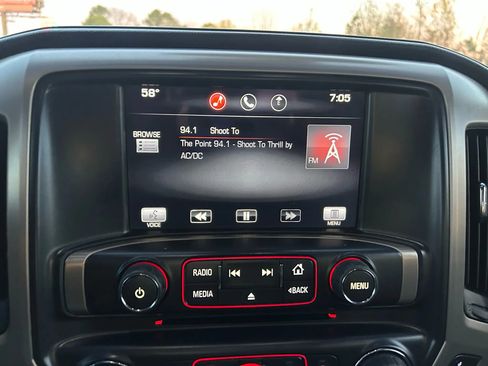 Used 2015 GMC Sierra 2500 Denali w/ Duramax Plus Package image 20