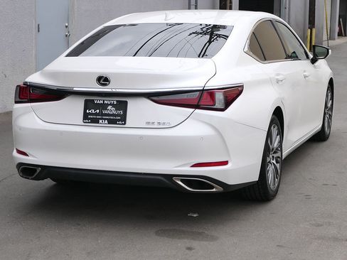 Used 2020 Lexus ES 350 w/ Premium Package FWD image 3