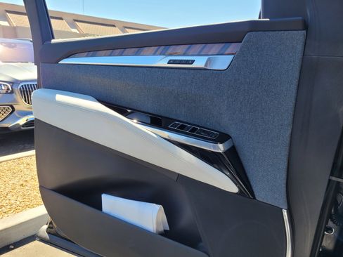 Certified 2025 Cadillac Escalade Sport Platinum AWD/4WD image 26