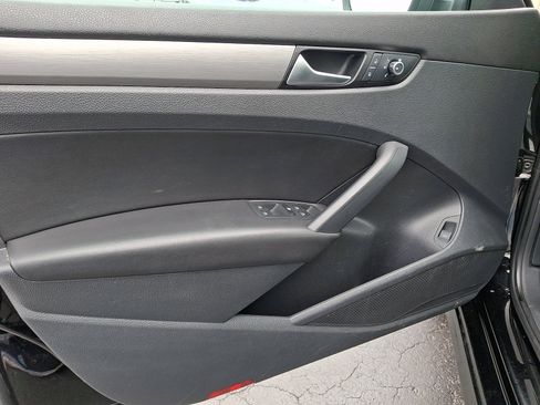 Used 2015 Volkswagen Passat 1.8T SE image 12