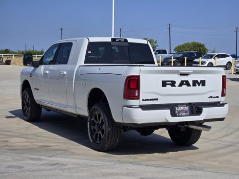 New 2026 RAM 2500 Laramie AWD/4WD image 4