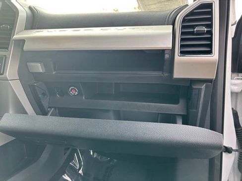 Used 2022 Ford F250 Lariat image 36