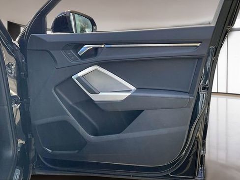 Used 2025 Audi Q3 2.0T Premium w/ Convenience Package image 28