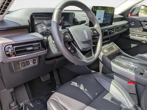 New 2025 Lincoln Aviator Reserve w/ Jet Appearance Package image 3