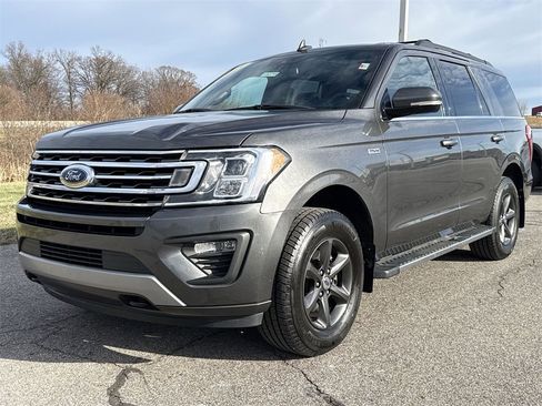 Used 2019 Ford Expedition XLT w/ Equipment Group 202A image 4