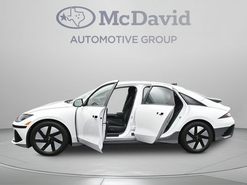 Used 2024 Hyundai Ioniq 6 SEL RWD image 41