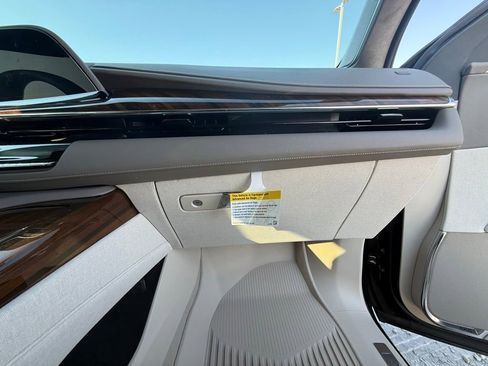 Certified 2024 Cadillac Escalade Sport Platinum w/ LPO, ONYX Package image 29