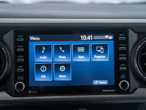 Used 2020 Toyota Tacoma TRD Off-Road w/ Technology Package AWD/4WD image 25