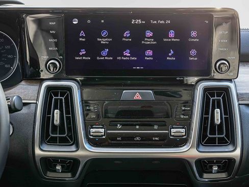 Certified 2023 Kia Sorento S image 12