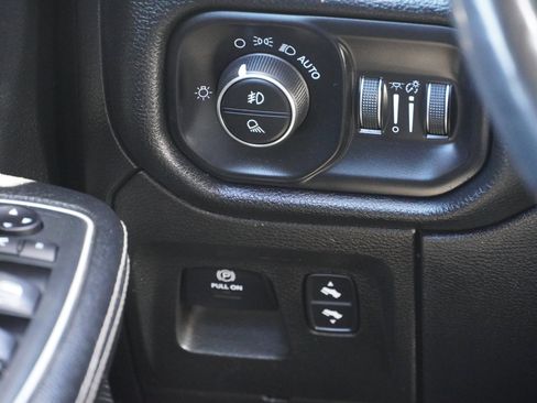 Used 2020 RAM 1500 Laramie w/ Off Road Group image 40