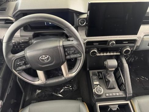 Used 2025 Toyota 4Runner Trailhunter AWD/4WD image 25