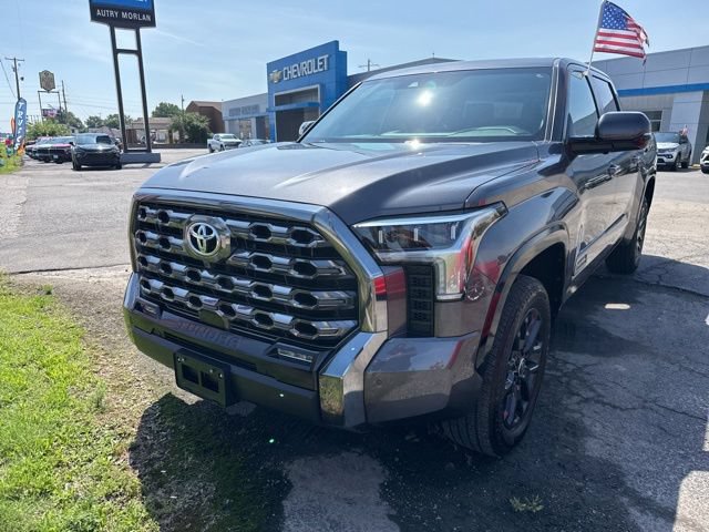 Used 2024 Toyota Tundra Platinum AWD/4WD image 3