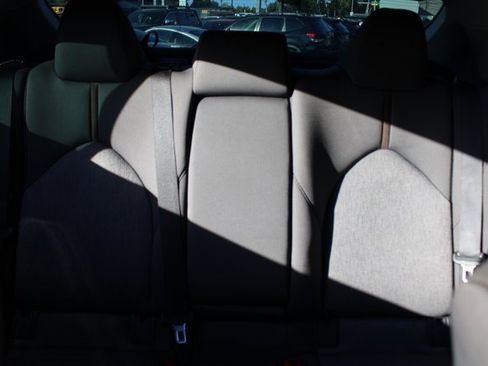 Used 2019 Toyota Camry LE image 21