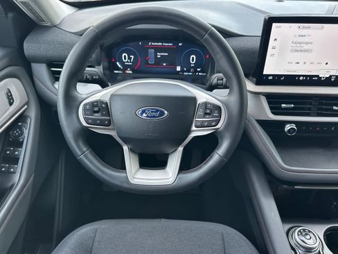 Certified 2025 Ford Explorer Active image 15