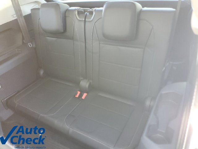 Used 2019 Volkswagen Tiguan SEL FWD image 11