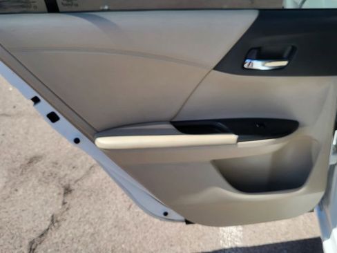 Used 2014 Honda Accord Touring image 19