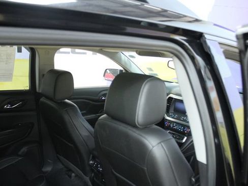 Used 2021 GMC Acadia SLT w/ Elevation Edition AWD/4WD image 10