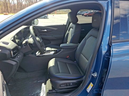 New 2026 Buick Envista Sport Touring image 11