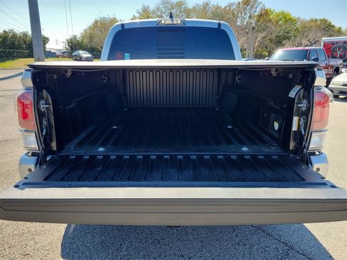 Used 2023 Toyota Tacoma Limited image 8