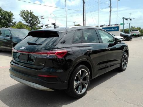 Used 2022 Audi Q4 e-tron Prestige AWD/4WD image 8