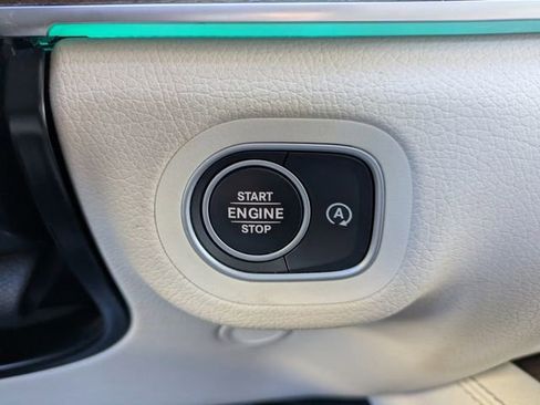 Used 2023 Mercedes-Benz GLS 450 4MATIC image 37