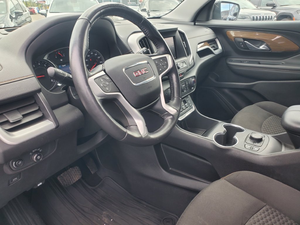 Used 2020 GMC Terrain SLE w/ Driver Convenience Package FWD image 8