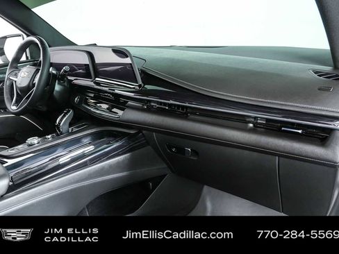 Certified 2024 Cadillac Escalade Sport w/ LPO, ONYX Package AWD/4WD image 25
