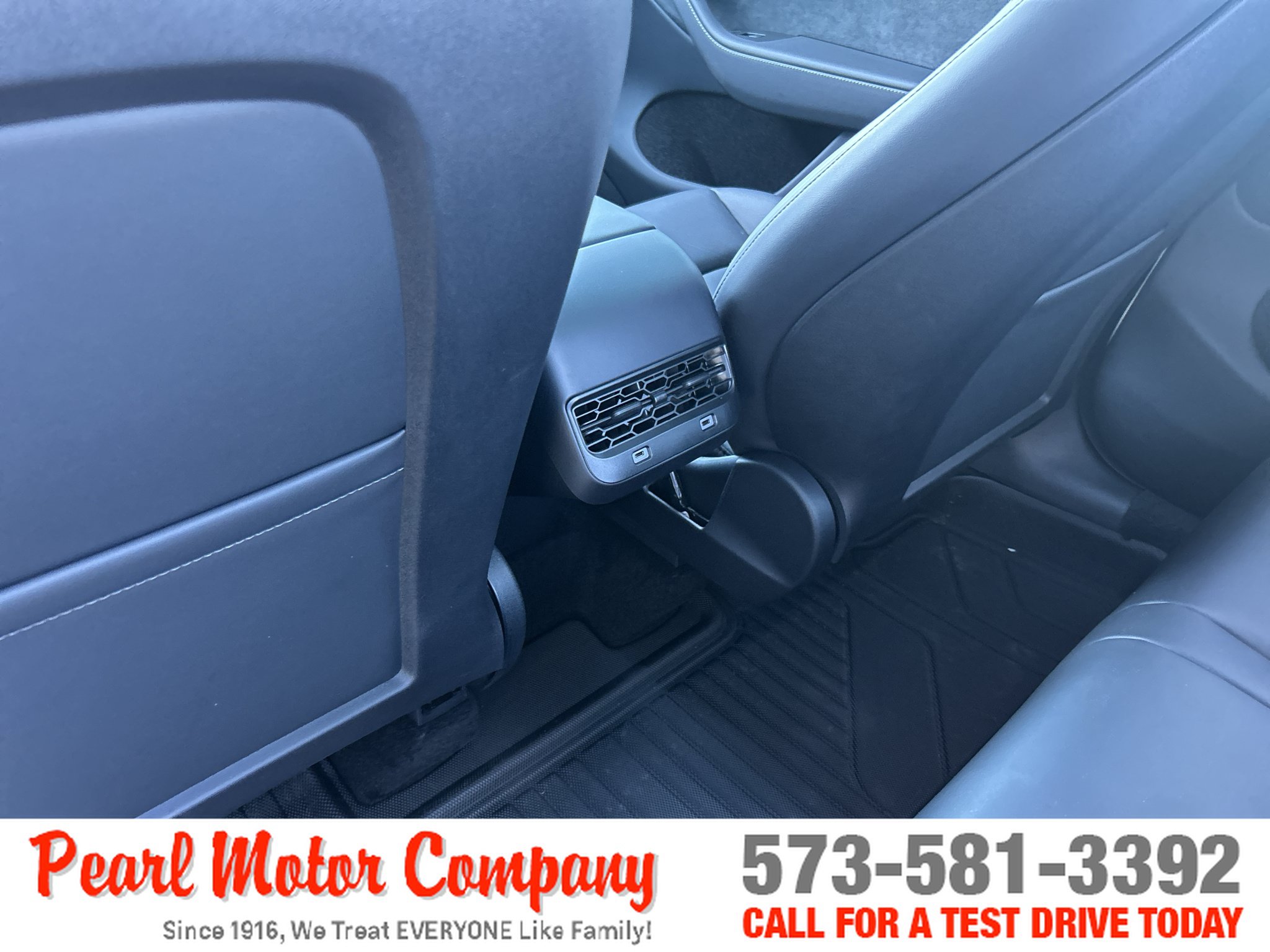 Used 2024 Tesla Model Y Long Range AWD/4WD image 16