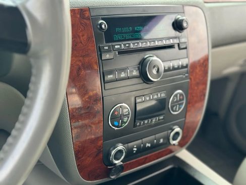 Used 2010 Chevrolet Silverado 2500 LTZ w/ Convenience Package image 26