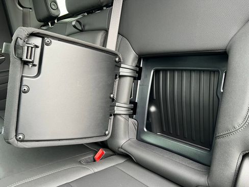 New 2026 GMC Sierra 2500 SLT w/ SLT Premium Package image 7