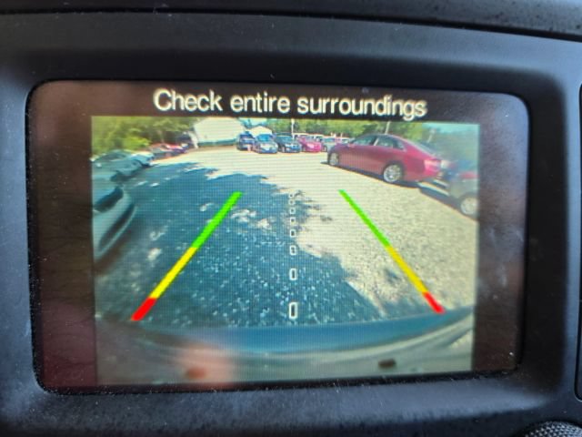 Used 2017 Jeep Renegade Latitude FWD image 17