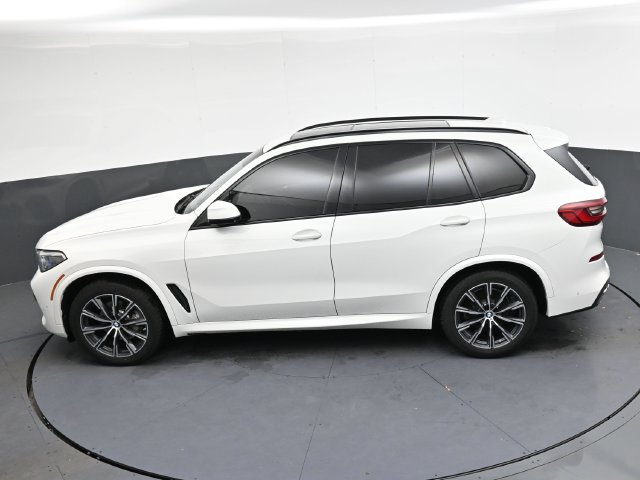 Used 2019 BMW X5 xDrive40i w/ M Sport Package AWD/4WD image 25