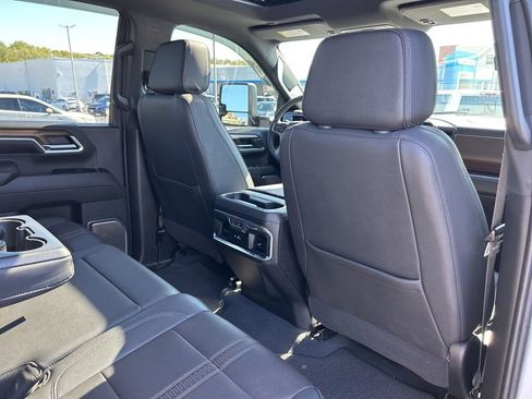 Used 2024 Chevrolet Silverado 2500 High Country w/ High Country Premium Package image 56