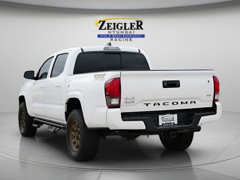 Used 2023 Toyota Tacoma SR AWD/4WD image 5